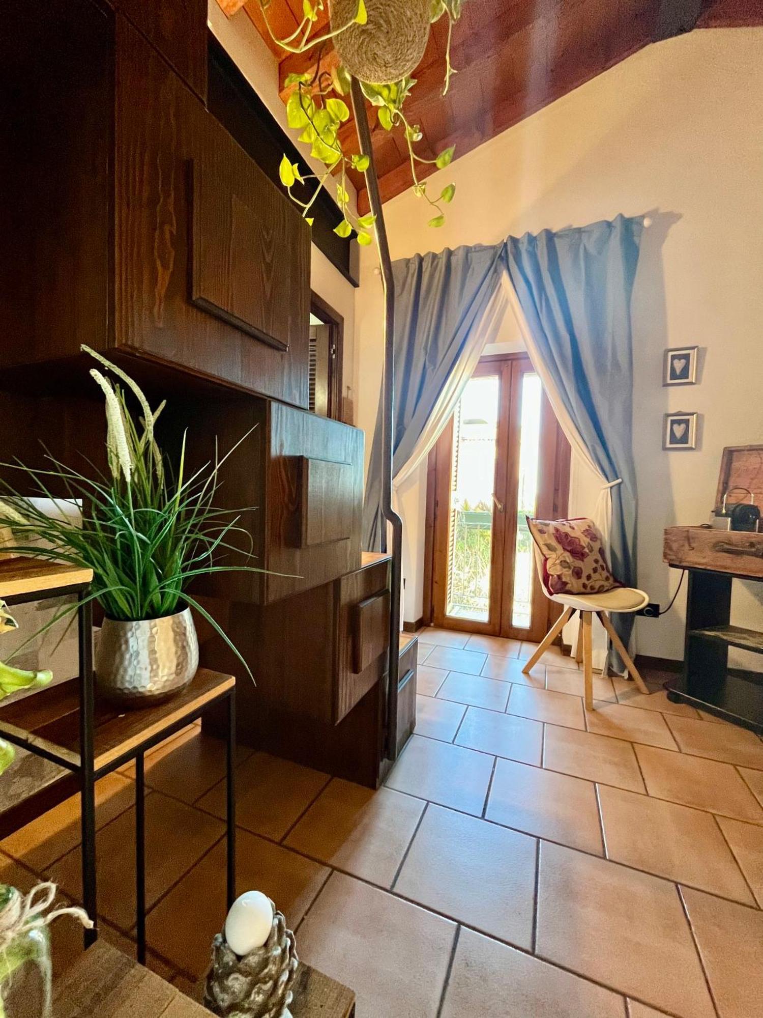 Porto Valentino Apartment Sirmione Exterior photo