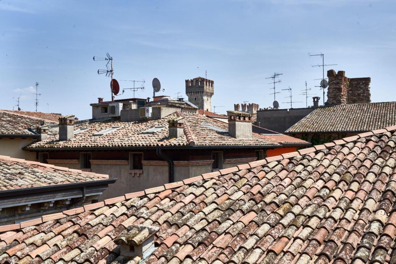 Porto Valentino Apartment Sirmione Exterior photo